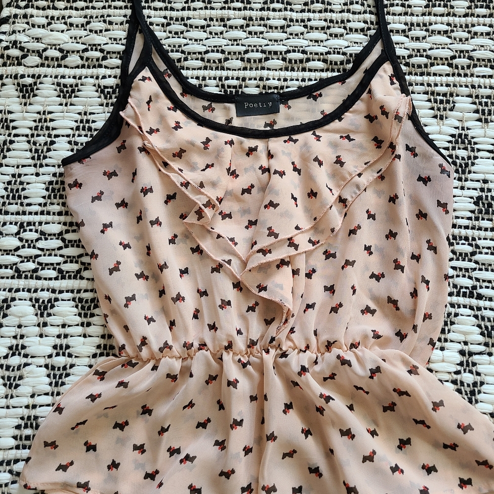 Woman's Sleeveless Blouse